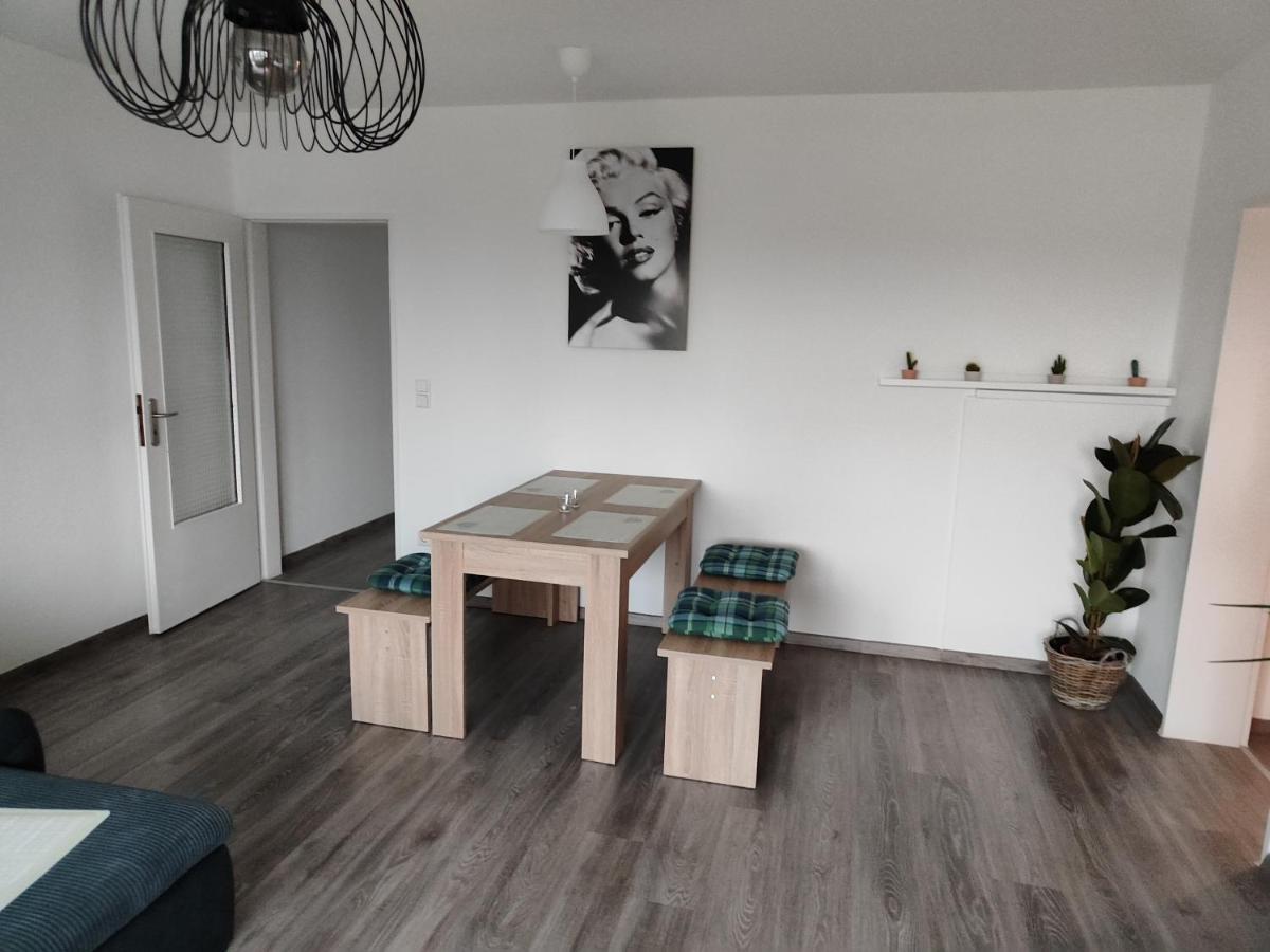 Gemuetliche Marilyn Zum Wohlfuehlen Zu Allem Gut Angebunden * Paderborn